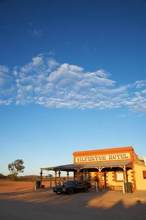 Outback Hotel Australia Bucket List, Gibb River Road, Australian Continent, Tourism Development, History Events, Outback Australia, Wilderness Camping, Old Pub, Land Of Oz