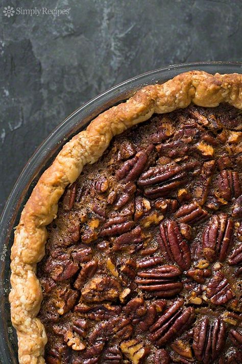 Daves Pecan Pie recipe Maple Pecan Pie, Homemade Pecan Pie, Caramel Pears, Best Pecan Pie, Pecan Pie Easy, Class Photo, Pecan Pie Bars, Thanksgiving Pies, Pecan Pie Recipe