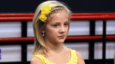 Dance Moms Hairstyles, Moms Hairstyles, Dance Moms Paige, Mom Quiz, Dance Moms Group Dances, Addison Timlin, Paige Hyland, Brooke Hyland, Dance Moms Dancers