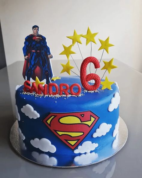 Superman Cake Design Images (Superman Birthday Cake Ideas) Super Man Cake Ideas, Children Cake Design, Superman Cake Ideas, Superman Birthday Party Cake, Superman Cake Design, Superman Theme Cake, Cakes Decoration Ideas, Superman Birthday Cake, Superman Cake