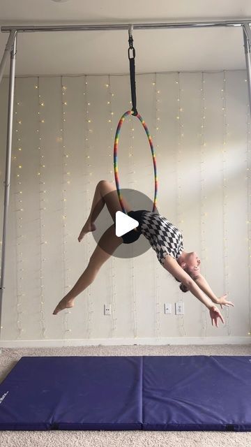 Aerial Audball 🎪 on Instagram: "Really proud of this one because I never train dynamics these days 🥺 The pop to back balance was feeling solid and it was my first time figuring out how to do the rolly trick from knee hang on top bar into a back hip circle 🤸🏻🎉  #aerialist #aerialhoop #lyra #circus #lyrahoop #aerialarts" Lyra Poses, Ariel Silks, Aerialist Workout, Flexibility Routine, Aerial Arts, Aerial Hoop, Aerial Silks, Fitness Design, Workout Regimen