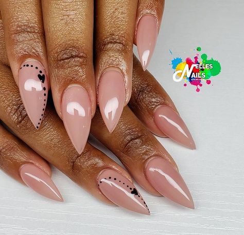 8,163 Likes, 80 Comments - 📍 Fort Washington,MD (DMV) (@nellesnails) on Instagram: “Clean Asf! I am in loveeeeeeee with this @kiaraskynails color 'Cheeky'😍 Added some Simple…” Nagellack Trends, Sassy Nails, Stiletto Nails Designs, Dope Nail Designs, Pretty Nail Art, Short Acrylic Nails Designs, Neutral Nails, Kandy, Hot Nails