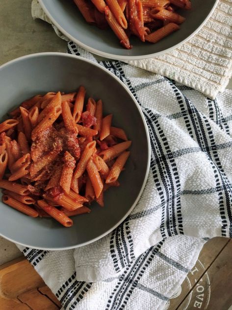 Rich red wine pasta sauce with sweet slow roasted peppers and garlic. Red Wine Pasta Sauce, Red Wine Pasta, Wine Pasta Sauce, Wine Pasta, Red Wine Recipe, Red Pepper Pasta, Pepper Pasta, Pasta Sauce Recipes, Vegetable Puree