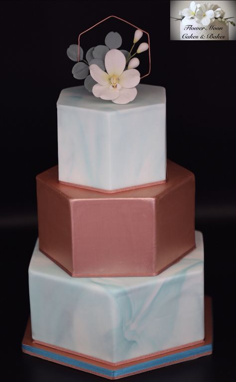 Hexagonal Wedding Cake, Duck Egg Blue Wedding Theme, Hexagon Wedding Cake, Vegas Themed Wedding, 4 Tier Wedding Cake, Circle Cake, Shaped Cakes, Moon Cakes, Hexagon Wedding