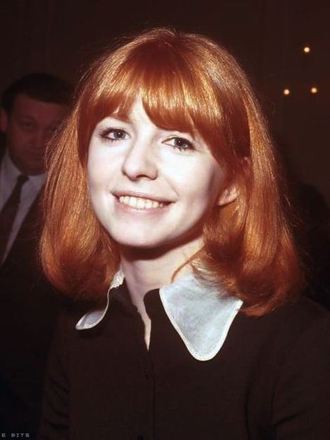 Jane Asher 60’s Fashion, Beatles Girl, Jane Asher, Fashion Decades, Linda Mccartney, 1960s Fashion, Ginger Hair, Iconic Women, Paul Mccartney