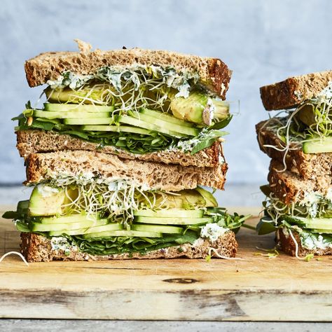 Green Goddess Sandwich Green Goddess Sandwich, Homemade Chicken Pie, High Fibre Lunches, Healthy Chicken Sandwich Recipes, Chickpea Quinoa, Healthy Sandwich, Healthy Sandwich Recipes, Cook Meals, Chicken Sandwich Recipes