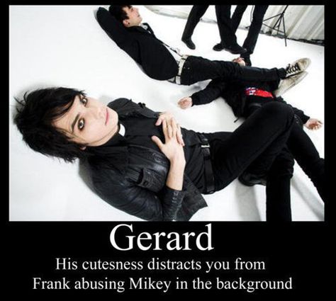 so true Gerard is so cute and i feel bad for Mikey Emo Band Memes, Mcr Memes, Emo Memes, I Love Mcr, Palaye Royale, Sleeping With Sirens, Mikey Way, Emo Music, Frank Iero