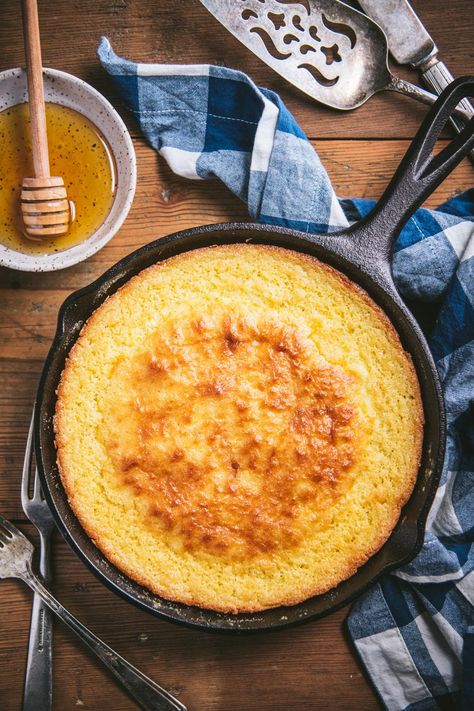 Forget about dry, crumbly cornbread! This sour cream cornbread with creamed corn is moist, tender, buttery, and easy to stir together with just a handful of pantry staples. Cornbread With Creamed Corn, Cream Corn Bread, Cream Cornbread, Sour Cream Cornbread, Creamed Corn Cornbread, Dutch Oven Beef, Oven Fried Fish, Leftover Cornbread, Best Cornbread Recipe