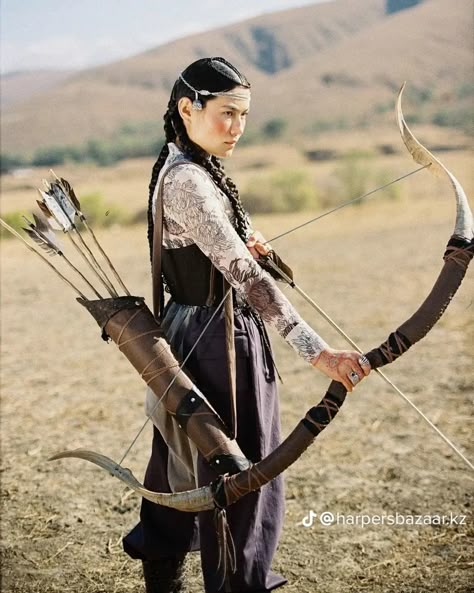 Mongolian Archery, Archer Woman, North Asia, Archery Bow, Oc Drawings, Warrior Queen, Fantasy Artist, Character Reference, Art Poses