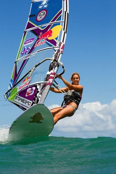 windsurfing. alice arutkin. Surf Girl Style Outfits, Surf Girl Hair, Wind Surfing Photography, Surf Girl Style, Wind Surfing, Surfing Tips, Mavericks Surfing, Gopro Surfing, Paddle Sports