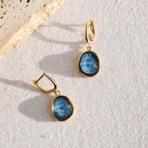 Blue Statement Earrings, Gemstone Pendants, Gold Statement Earrings, Diamonds And Gold, Sustainable Jewelry, Traditional Jewelry, Jewelry Case, Blue And Gold, Blue Earrings