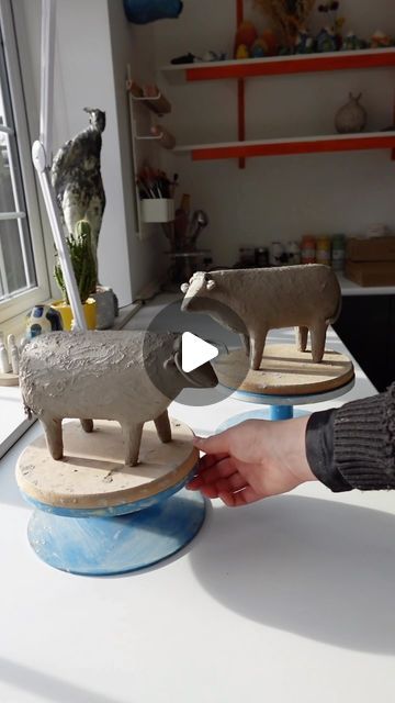 nosey mungo on Instagram: "A pair of English longhorn cows, as fluffy as I could get them in clay! These will be appearing in an exciting art exhibition I’m taking part in this May @kneppwilding . All the details about the show coming shortly but for now I’m splitting my time in the studio between making animals for it and for my next shop update. There’s a strange mix already up on the drying shelf 😁 . #HandmadeCeramics #HandBuilding #Ceramics #Pottery #HandmadeUK #BrightonArtist #NoseyMungo #HelenBurgess #AnimalDecor #AnimalSculpture #AnimalPottery #CeramicAnimals #WildlifeSculpture #EnglishLonghorn #CowArt #CowSculpture" Highland Cow Pottery, Cow Pottery, Handbuilding Ceramics, Clay Cow, Ceramic Cow, Cow Craft, Longhorn Cow, Pottery Animals, Ceramics Ideas