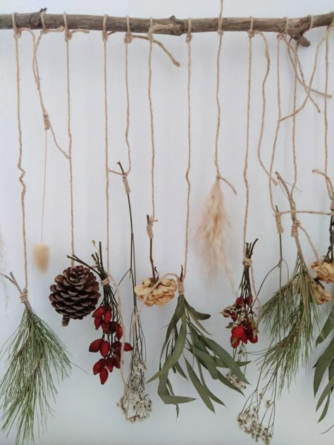 Twigs Christmas Decor, Christmas Hanging Branch, Sustainable Xmas Decorations, Christmas Organic Decoration, Foraged Christmas Tree Decorations, Christmas Decoration Natural, Sustainable Christmas Decor, Nature Christmas Decorations, Christmas Hanging Decorations Ceilings