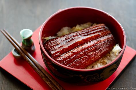 Unadon (Unagi Donburi) 鰻丼 Unagi Donburi, Unagi Don, Unagi Sauce, Scottish Dishes, Just One Cookbook, Bbq Dishes, Easy Japanese Recipes, Condiment Recipes, Japanese Recipes