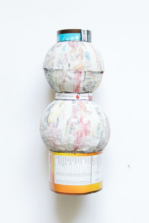 Paper Mache Trophy, Paper Mache Lamp Base, Paper Mache Furniture Diy, Papier Mache Furniture, Paper Mache Vases Diy, Paper Mache Candle Holder, Paper Mache Frame, Papier Mache Vase, Paper Mache Crafts Diy