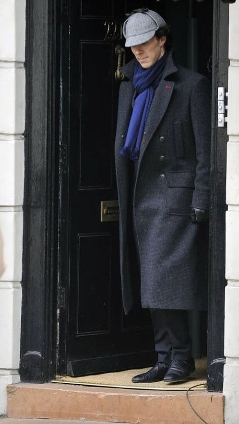 Sherlock Coat, Sherlock Scarf, Sherlock Poster, Sherlock Holmes 3, Mystery Genre, Sherlock Holmes Bbc, Mark Gatiss, Sherlock 3, Benedict Cumberbatch Sherlock