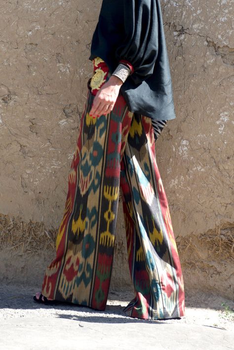 Embroidered Ikat Wide-Leg Pants | IK021 – Welcome – Bibi Hanum – Online shopping for luxury ikat kaftans, contemporary designer clothes, handicrafts and souvenirs from Uzbekistan Ikat Pants Outfit, Batik Pants Outfit, Ethnic Fashion Style, Ikat Pants, Ikat Fashion, Tenun Ikat, Ethno Style, Ikat Dress, Stylish Short Dresses