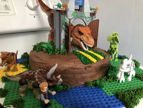 LEGO Jurassic World cake Lego Jurrasic World Party, Lego Jurassic Park Cake, Jurassic World Lego Cake, Lego Jurassic World Birthday Party, Lego Dinosaur Cake, Jurassic World Lego Party, Lego Dinosaur Party, Jurassic World Cake Ideas, Dino Lego