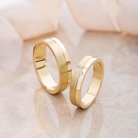 Couple Ring Design, Gold Wedding Bands, Couples Wedding Bands, 14k Gold Wedding Band, Matching Wedding Rings, Boda Mexicana, Couple Wedding Rings, Jewelry Accessories Ideas, Matching Wedding Bands