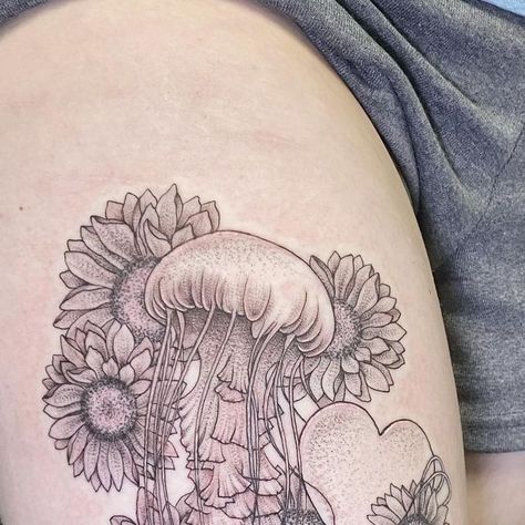 ❈ 𝐌𝐢𝐥𝐥𝐚 𝐊𝐚𝐬 𝐓𝐚𝐭𝐭𝐨𝐨𝐬 ❈ on Instagram Jellyfish, Thank You, Tattoos, On Instagram, Instagram