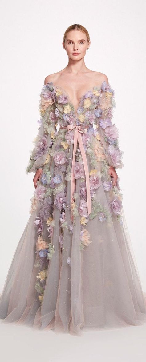 Marchesa Spring 2023 Marchesa Spring, Concept Clothing, Bride Groom Dress, Stunning Gowns, Groom Dress, Spring 2023, Marchesa, Bride Groom, Mother Of The Bride