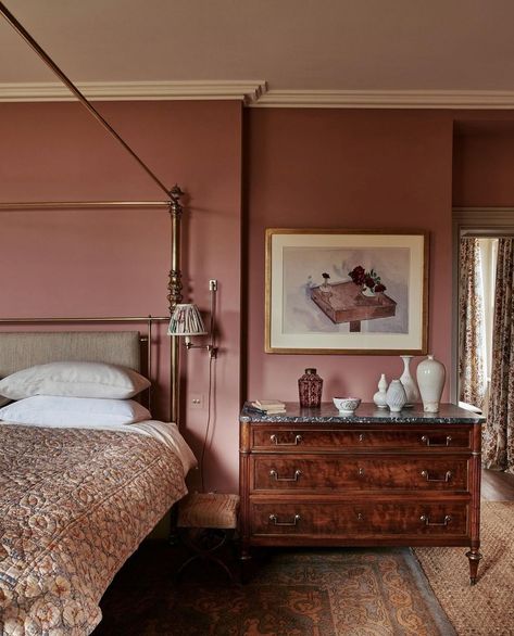 Photo shared by Edward Bulmer Natural Paint on February 19, 2024 tagging @edward_bulmer, @max_rollitt, and @edwardbulmerpaint. May be an image of bed, bedroom and indoors. Mummy Edward Bulmer, Edward Bulmer Invisible Green, Edward Bulmer Paint, Aubergine Bedroom, Edward Bulmer Lilac Pink, Edward Bulmer Red Ochre, Max Rollitt, Edward Bulmer, Natural Paint