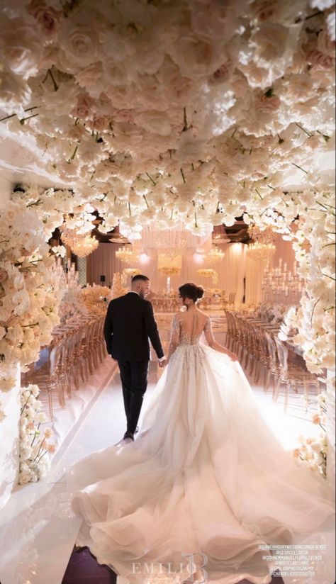 Wedding Tunnel, Wedding Tunnels, Tunnel Entrance, Reception Entrance, Disney Princess Makeover, Fairy Tale Wedding Dress, Fairy Tale Wedding, Luxury Style, Future Wedding