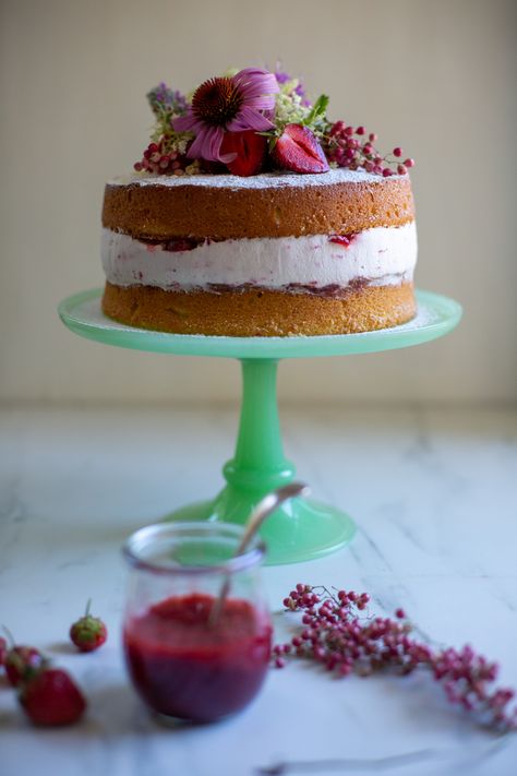 Zoe Bakes, Victoria Sponge Cake, Sponge Cake Recipes, Victoria Sponge, Round Cake Pans, Cake Frosting, Sponge Cake, Pretty Cakes, Something Sweet