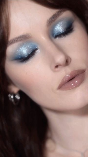 Simple Blue And Silver Makeup, Blue Eyeshadow Wedding Makeup, Blue Mermaid Eye Makeup, Light Blue Make Up Looks, Fun Party Makeup, Shimmery Blue Eyeshadow, Prom Makeup For Light Blue Dress, Baby Blue Prom Makeup, Light Blue Prom Makeup Looks