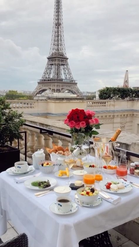 travelingforlifetime on Instagram: Morning breakfast near the Eiffel Tower in Paris, France 🇫🇷 📲 Tag a friend that has to see this! Follow @travelingforlifetime for more!… Paris Breakfast, Amazing Food Videos, Honeymoon Destination Ideas, Romantic Honeymoon Destinations, Paris Vacation, Visit France, Beautiful Wallpapers Backgrounds, Paris Eiffel Tower, Food Humor