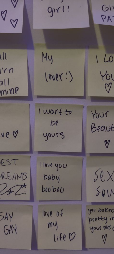 Sticky Note Wall Aesthetic, Sticky Note For Girlfriend, Sticky Notes Love Messages, Sticky Note Heart On Mirror For Him, Sticky Notes Quotes For Him, Sticky Notes Ideas Wall Bedroom, Romantic Sticky Notes For Him, Love Letter Sticky Notes, Valentines Sticky Notes For Him