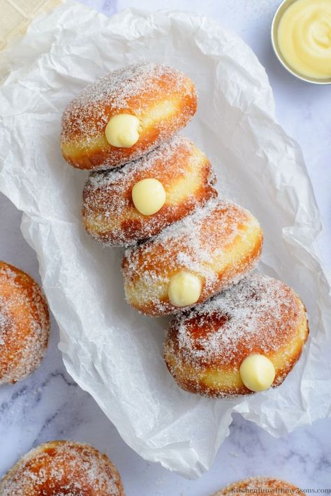 Brioche Donuts, Cream Filled Donuts, Vanilla Cream Filling, Donut Filling, Homemade Donuts Recipe, Homemade Custard, Baking School, Filled Donuts, Baking Desserts