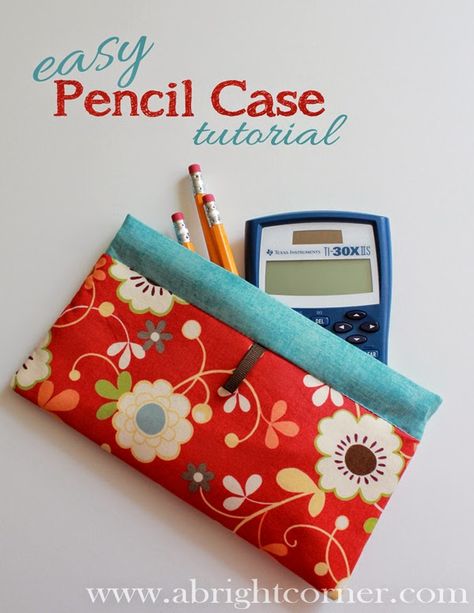 Easy pencil case tutorial found on A Bright Corner - a fast and easy snap bag that would make a great gift! No Zipper Pencil Case, Diy Pencil Pouch No Zipper, Snap Bags, Pencil Case Tutorial, Christmas Shoebox, Shoebox Ideas, Babysitting Activities, Diy Pencil Case, Snap Bag