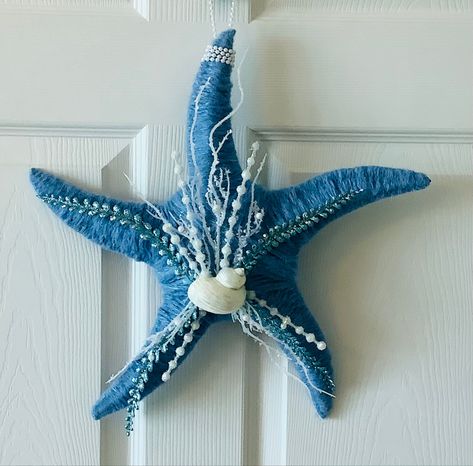 Starfish Wreath Form, Dollar Tree Starfish Wreath Form Ideas, Starfish Wreath Diy, Beach Wreaths, Starfish Crafts, Shell Wreath Diy Seashells, Nautical Wreath Ideas, Dollar Tree Nautical Diy, Starfish Craft