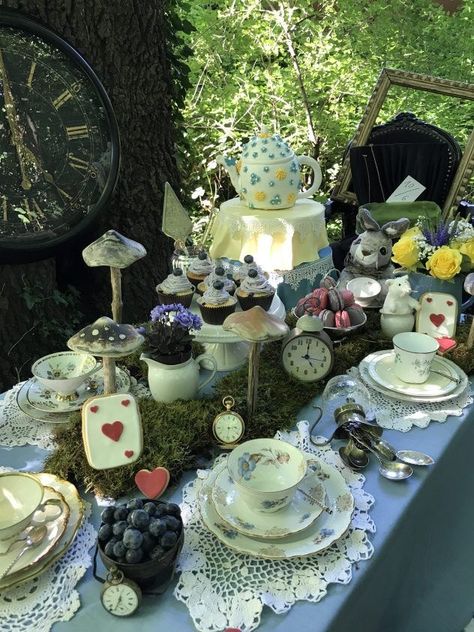 Alice In Wonderland Inspired Party, Alice In Wonderland Party Aesthetic, Alice In Wonderland Tea Party Aesthetic, Alice In Wonderland Aesthetic Party, Alice In Wonderland Sweet 16, Wonderland Sweet 16, Birthday Magic, Bday Themes, Wonderland Aesthetic