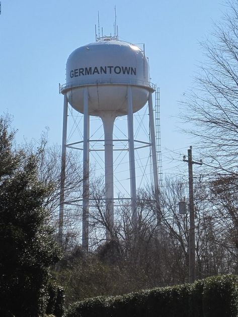 10 Cool Small Towns in Tennessee Germantown Tennessee, Memphis City, Old Windmills, Under The Dome, Tennessee Travel, Water Towers, Water Tower, Water Tank, Art And Architecture