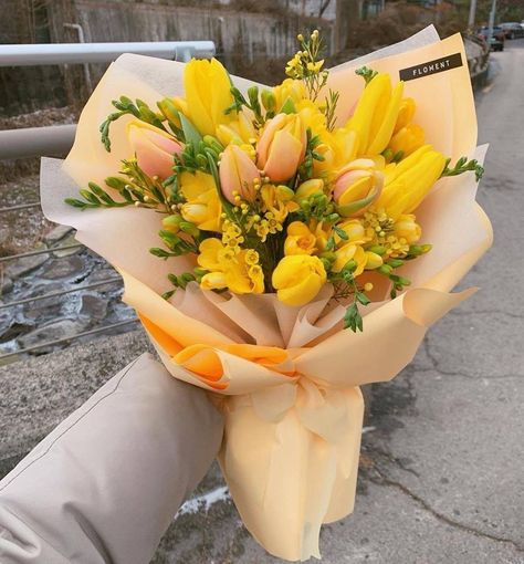 Yellow Tulips Bouquet, Yellow Flower Centerpieces, Graduation Flowers Bouquet, Yellow Flowers Bouquet, Graduation Flowers, Yellow Bouquets, Tulip Bouquet, Flowers Bouquet Gift, Yellow Tulips