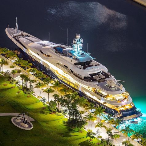 Yacht ‘ATTESSA IV’ 🛥️⁠ What do you guys think? 🤔👇 ⁠ —⁠ 📷@stephen_n_miami 😍👌⁠ —⁠ Follow us for more daily inspiration and use #CreedLuxury for a chance to be featured!⁠ —⁠ .⁠ .⁠ .⁠ .⁠ .⁠ .⁠ .⁠ .⁠ .⁠ .⁠ #travelling #vacation #goodtimes #yacht #luxury #boat #jet #exoticcar #supercar #rolex #patekphilippe #earth #cartier #millionaire #luxuryliving #luxurytravel Luxury Yacht Party, Billionaire Yacht, Yacht Party, Yacht Life, Mc Laren, Bigger Boat, A Yacht, Boats Luxury, Yacht Boat