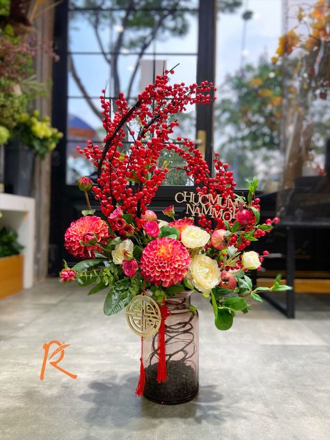 Chinese Floral Design, Lunar New Year Centerpieces, Lunar New Year Floral Arrangement, Asian Floral Arrangements, Asian Flower Arrangements, Chinese New Year Floral Arrangement, Lunar New Year Flower Arrangement, Chinese Flower Arrangement, Cny Flower Arrangement