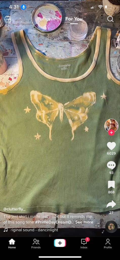 Sharpie Tshirt Diy, Painting On Tank Top, Green Bleached Shirt, Tank Top Embroidery Ideas, Diy Shirt Design Ideas, Painted On Clothing, Painting T Shirts Aesthetic, Fairy Shirt Diy, Stamp Shirt Diy