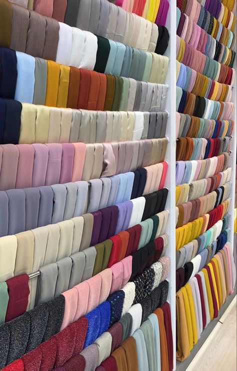 Yarn Store Display Ideas, Fabric Display Ideas Showroom, Scarf Display Ideas, Business Ideas For Ladies, Hijab Brand, Yarn Display, Scarves Store, Fashion Store Design, Fabric Store Design