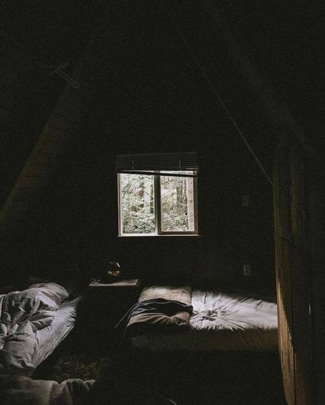 autumn-fireside:Sam Landreth House Mormont, Hazel Wood, Academia Room, Rangers Apprentice, Cabin Rustic, Cabin Aesthetic, Cozy Cabins, Cozy Mornings, Wooden Cabins