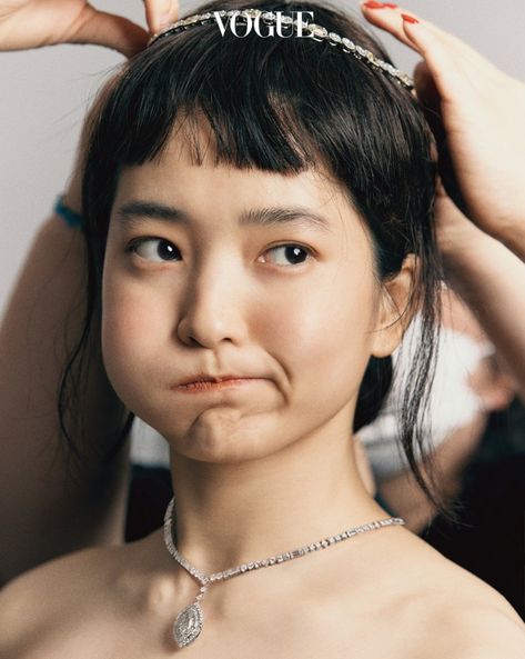 Kim Tae Ri Discusses The Most Courageous Thing She’s Done, Why “Space Sweepers” Was Special To Film, And More | Soompi Kim Taeri Wallpaper, Kim Tae Ri, Kim Taeri, 얼굴 드로잉, Indie Drawings, Face Drawing Reference, Face Reference, Facial Expression, Human Poses