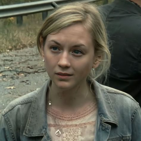 The Walking Dead Telltale, Beth Greene, Twd Funny, Baby Gorillas, Emily Kinney, Carl Grimes, Sadie Sink, It Movie Cast, I Icon