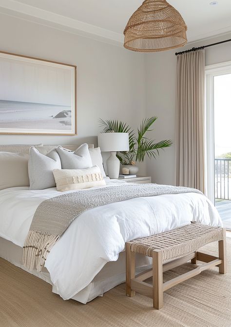 Calm Bedroom Design Ideas, Bedroom Modern Coastal, Homely Bedroom Ideas, Natural Bedding Ideas Bedrooms, Airy Coastal Bedroom, Bedroom California Style, Sea Cottage Bedroom, Fresh Bedroom Aesthetic, Natural Look Bedroom Ideas