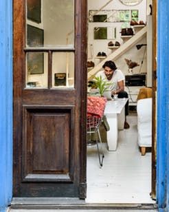 House Tour: An All-White Buenos Aires Home | Apartment Therapy How To Paint Behind A Toilet, Breuer Chair, Blue Patio, Urban Cottage, Eclectic Bedroom, Ikea Home, Small Apartment Living, Apartment Style, White Floors