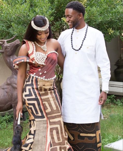 Congolese Wedding Traditional Dress, Congo Traditional Clothes, Congolese Traditional Wedding Dress, African Wedding Attire For Couples, Congolese Wedding Traditional, Congolese Traditional Clothing, Congolese Traditional Wedding, Congolese Art, Congolese Wedding