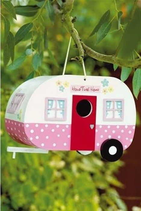 Camper Birdhouse, Birdhouses Diy, Birdhouse Crafts, Camper Crafts, Barn Birdhouses, Mini Campers, Birdhouse Projects, Mini Caravan, Camper Art