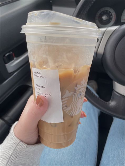 vanilla iced latte from Starbucks Starbucks Vanilla Latte, Iced Chai Latte, Starbucks Vanilla, Iced Chai, How To Order Starbucks, Starbucks Drink, Bullet Journal Mood, Vanilla Latte, Chai Latte