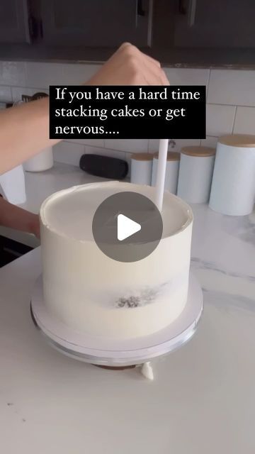 Kupcake Konnoisseur on Instagram: "This is my favorite method for stacking a cake!   I don’t typically use a central dowel since I transport tiered cakes with a cake safe, or I insert a central dowel after stacking the tiers.  To ensure everything is properly aligned and supported, I place the cake card directly on top of the cake that will be underneath the next tier.  Would you try this method?  Let me know if you have any questions. 😁   #cakedecorating #cakedecorator #cake #cakelove #cakelover #cakes #cakesofinstagram #cakesofig #cakesofinsta #cakeartist #bakers #bakersofinstagram #bakersofig #cakedecoratingtips #lovelandco #lovelandcolorado #instagood #caked #cakedesigner #cakestagram" Stacking A Wedding Cake, Cake Stacking, Cake Frosting Tips, Decorate Your Own Cake, Cake Dowels, Tire Cake, Cake Structure, Tiered Cakes Birthday, Cake Tips